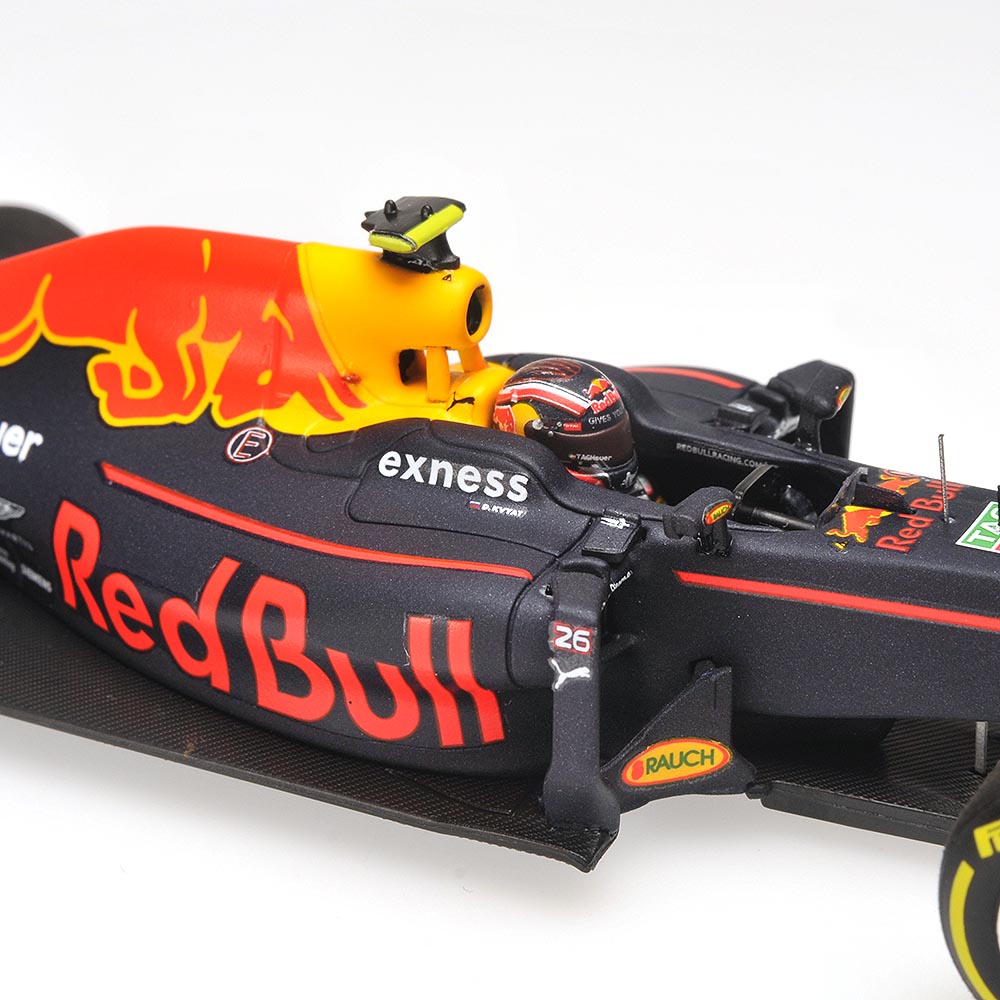 RED BULL RACING TAG HEUER RB12 - DANIIL KVYAT - 2016