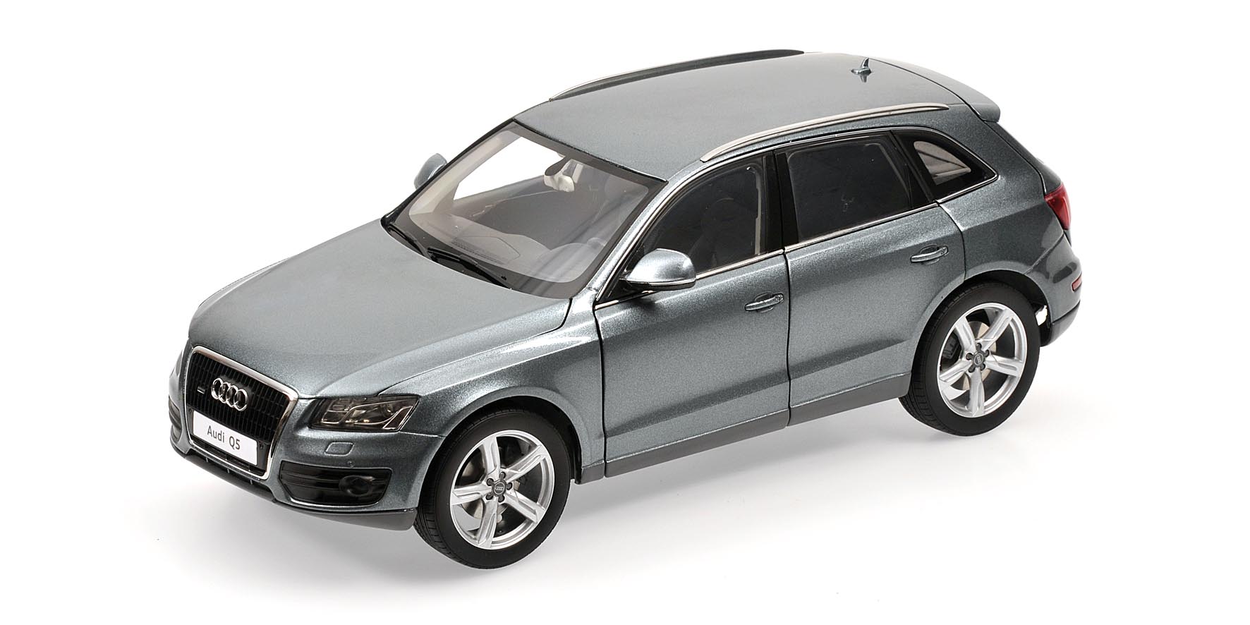 AUDI Q5 - QUARZ GREY METALLIC
