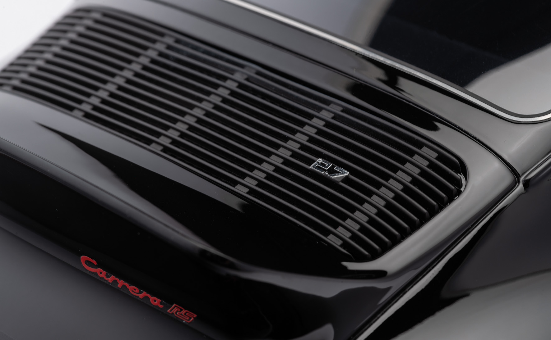 PORSCHE 911 CARRERA RS 2.7 LEICHTBAU - 1972 - SCHWARZ ROTES DEKOR