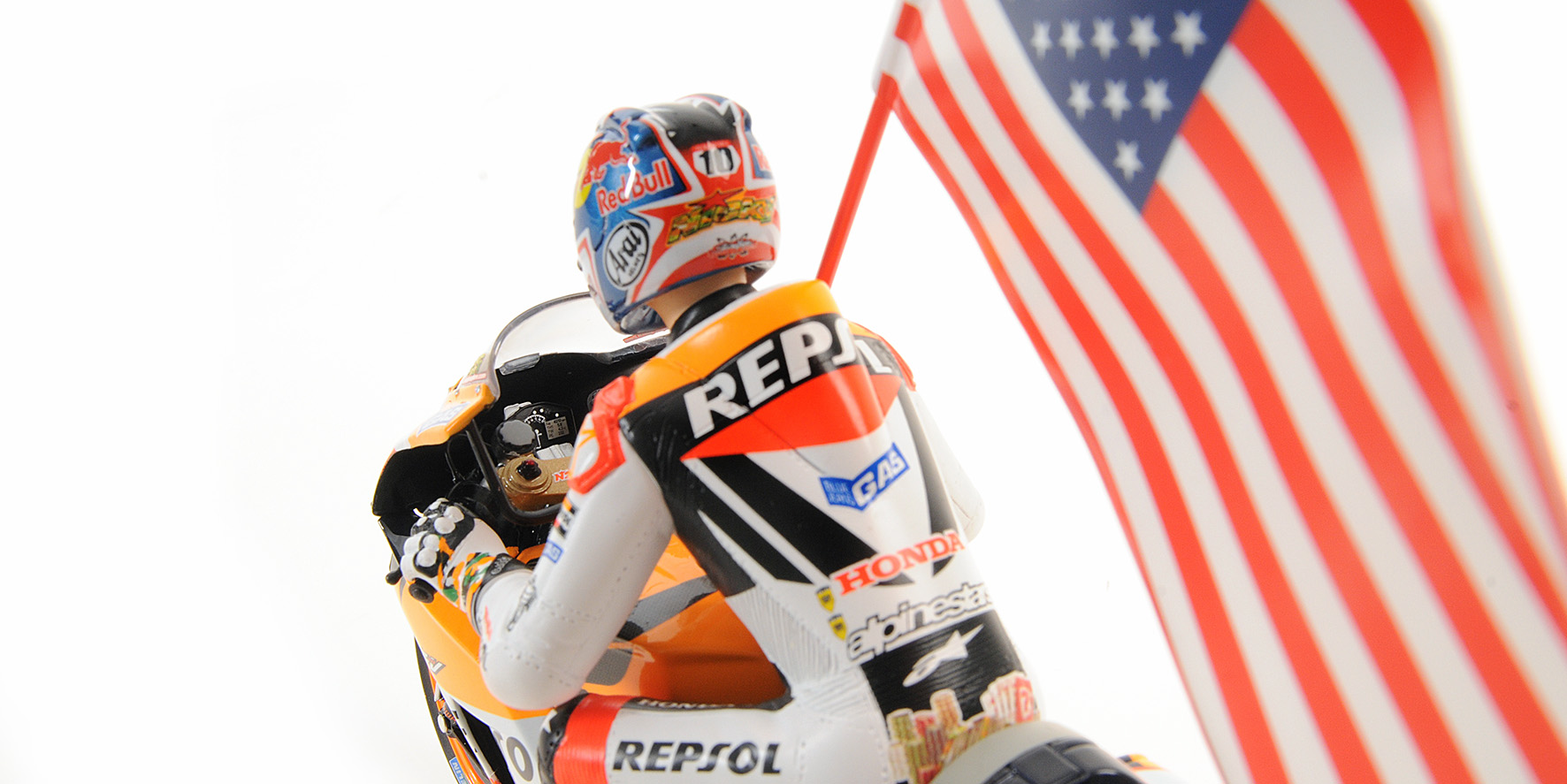 HONDA RC211V - NICKY HAYDEN - WORLD CHAMPION MOTOGP 2006 - W/ FIGURINE W/ FLAG