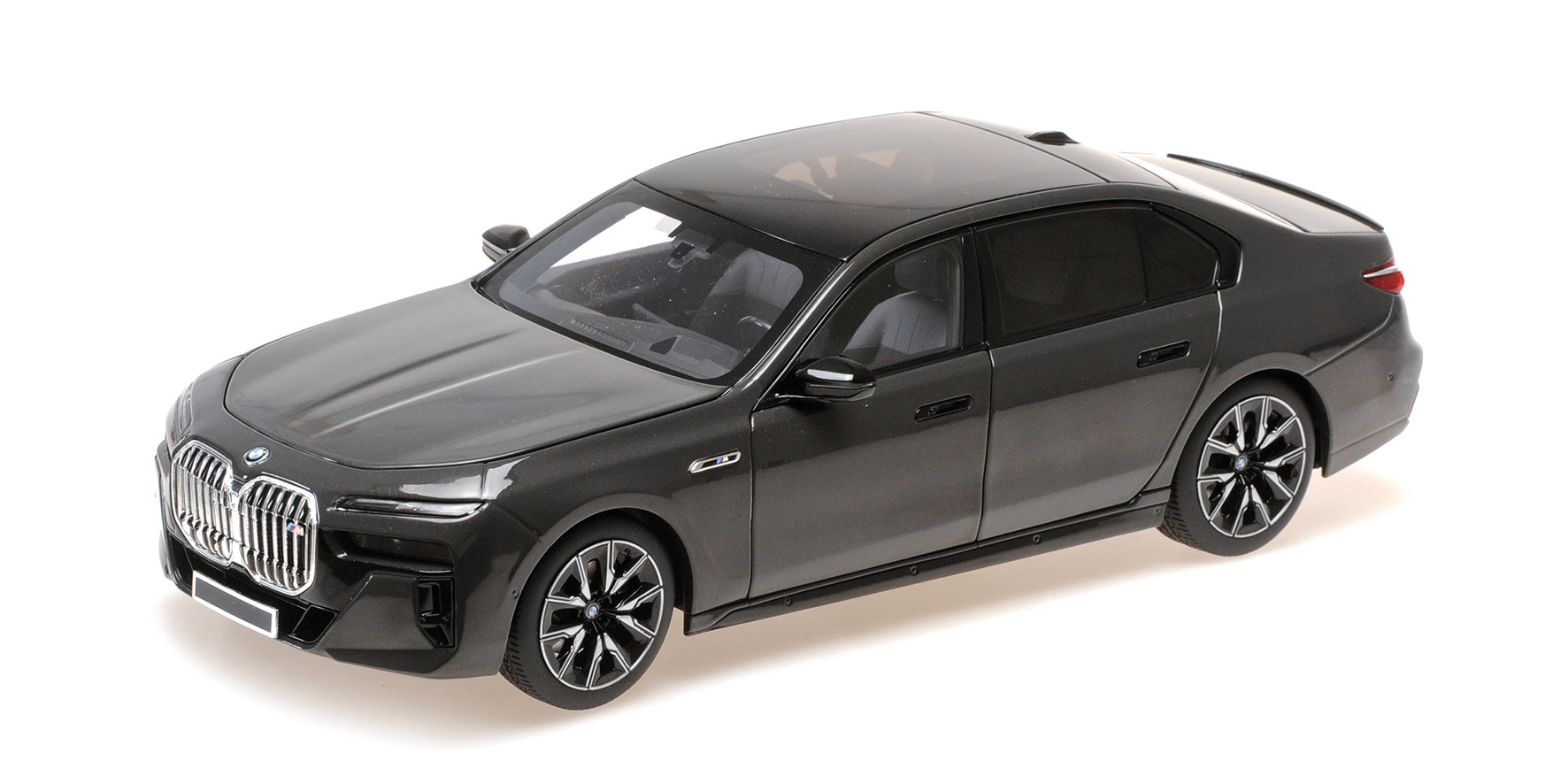 BMW i7 M70 (G70) - 2024 - GREY METALLIC