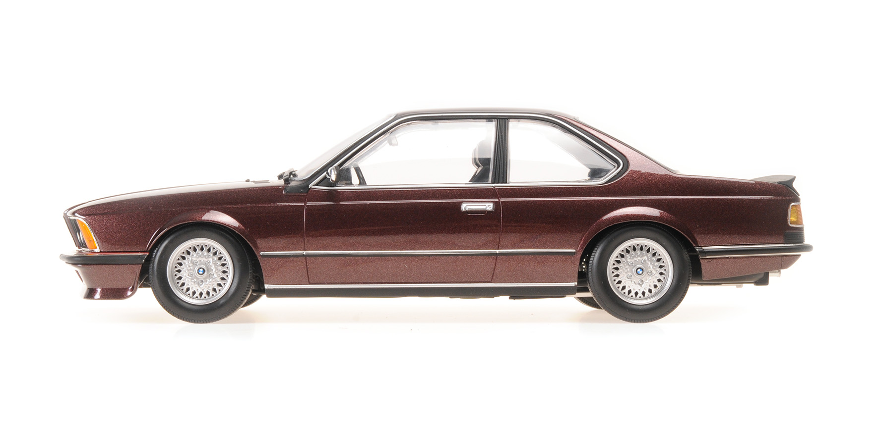 BMW 635 CSI - 1982 - RED METALLIC