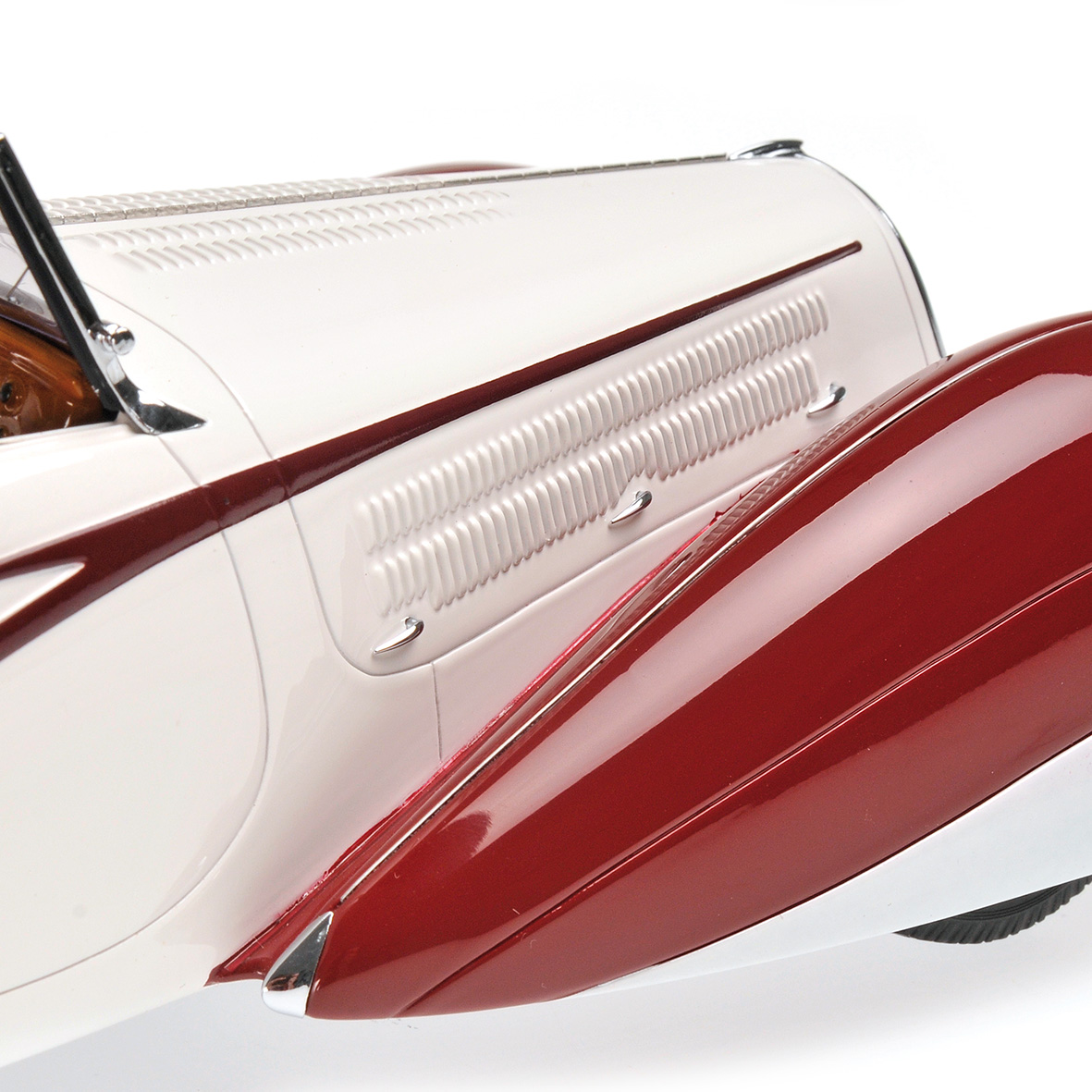 DELAHAYE TYPE 135-M CABRIOLET - 1937 - WHITE/RED