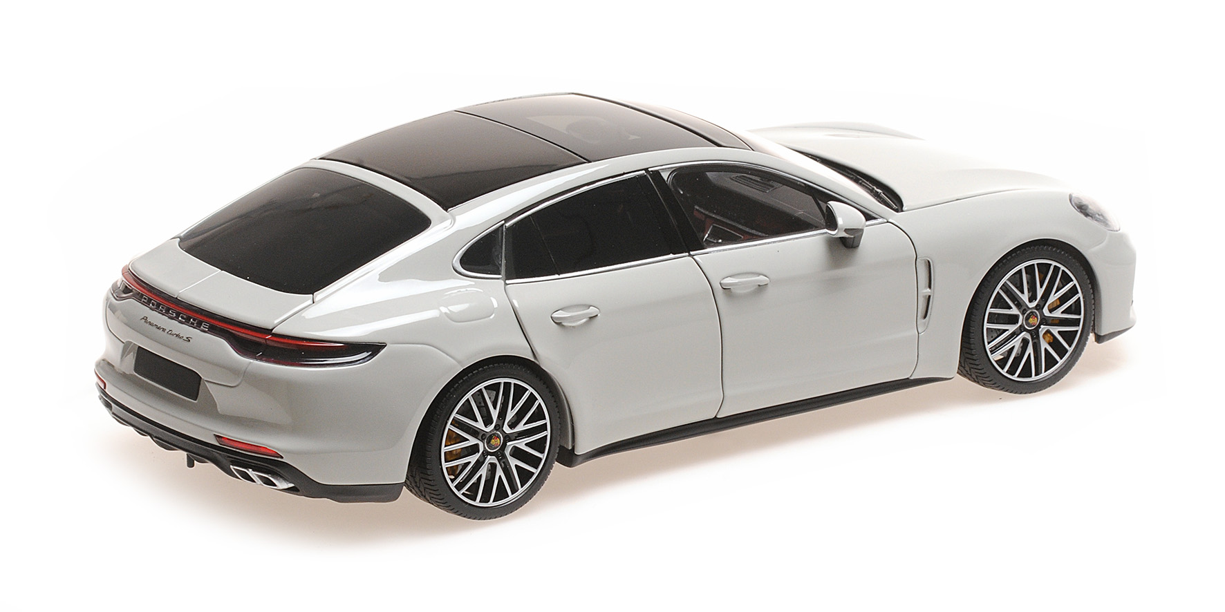 PORSCHE PANAMERA TURBO S - 2020 - GREY