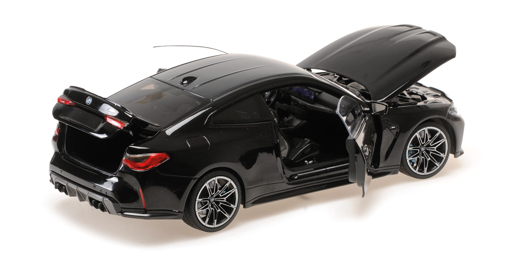 BMW M4 - 2024 - BLACK METALLIC