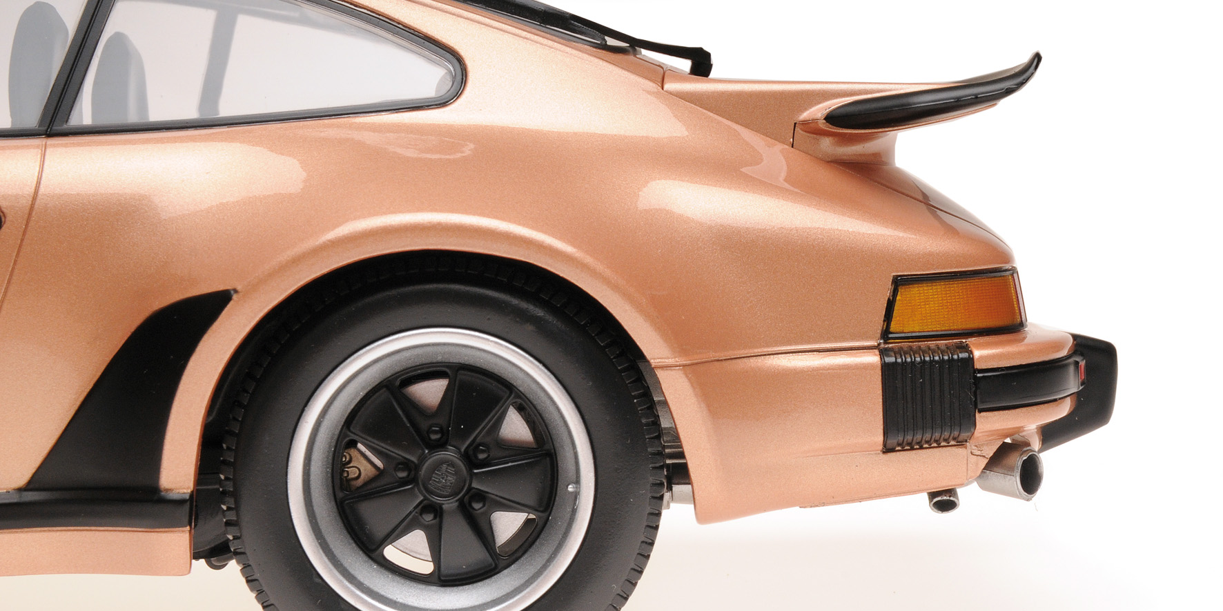 PORSCHE 911 TURBO - 1977 - PINK METALLIC