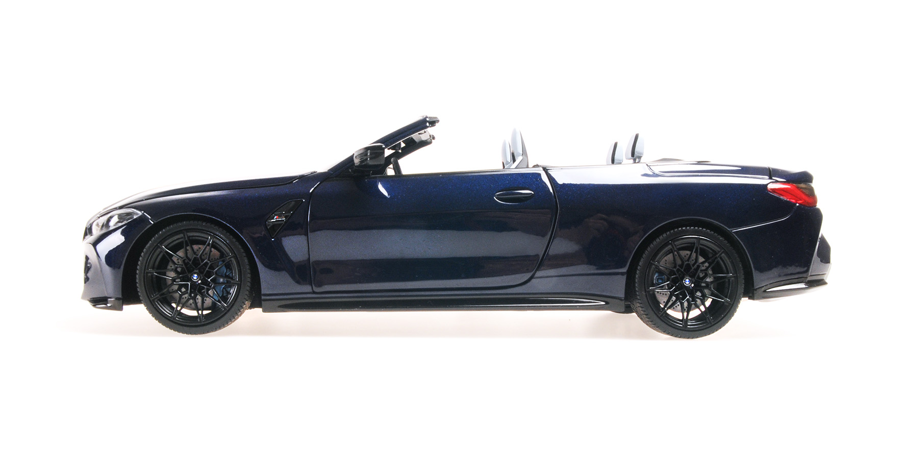 BMW M4 CABRIOLET - 2020 - BLUE METALLIC
