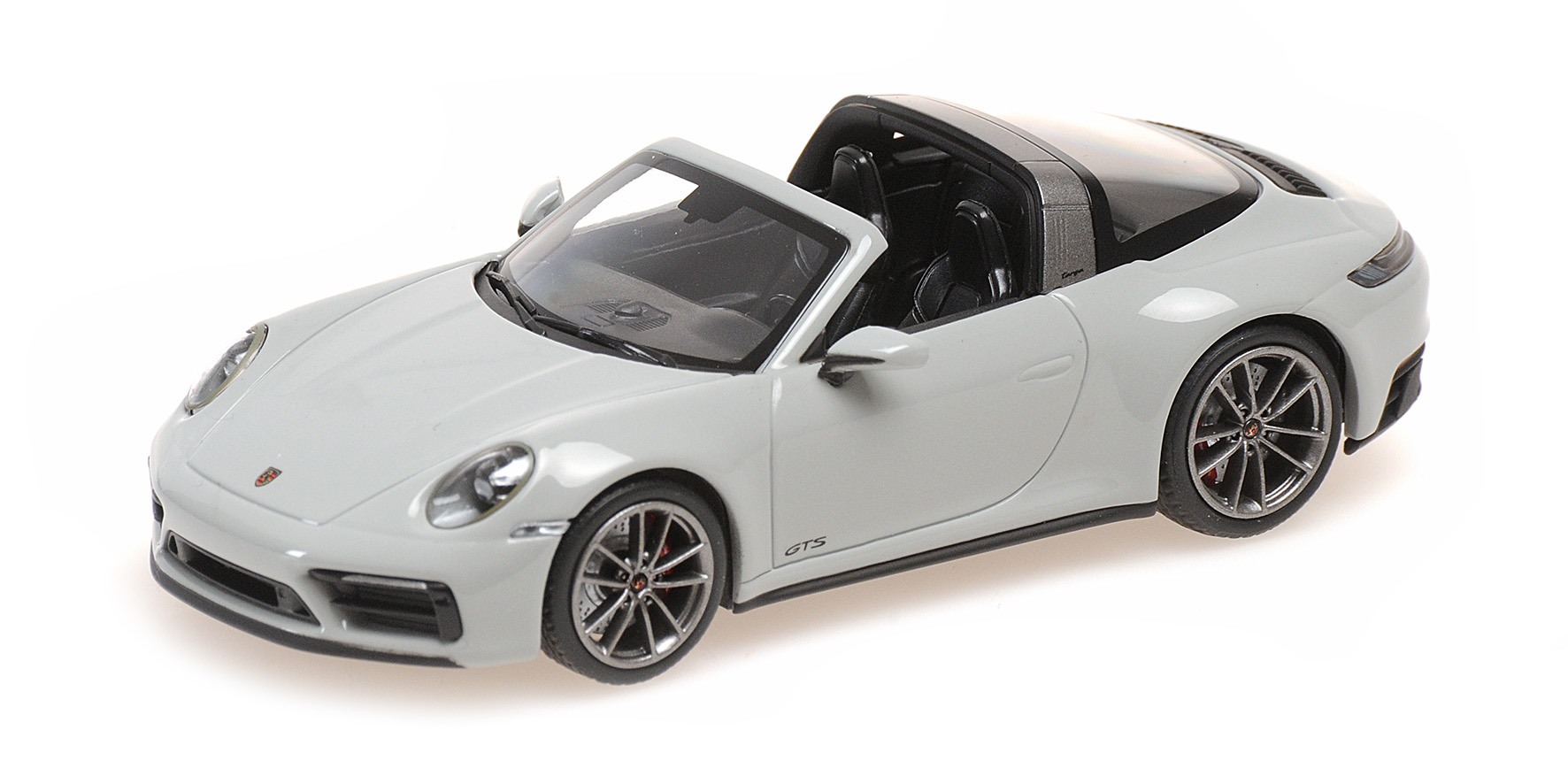 PORSCHE 911 (992) TARGA 4 GTS - 2022 - CHALK