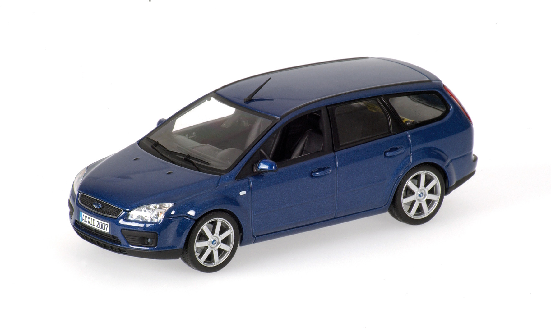 FORD FOCUS TURNIER - 2006 - BLUE METALLIC