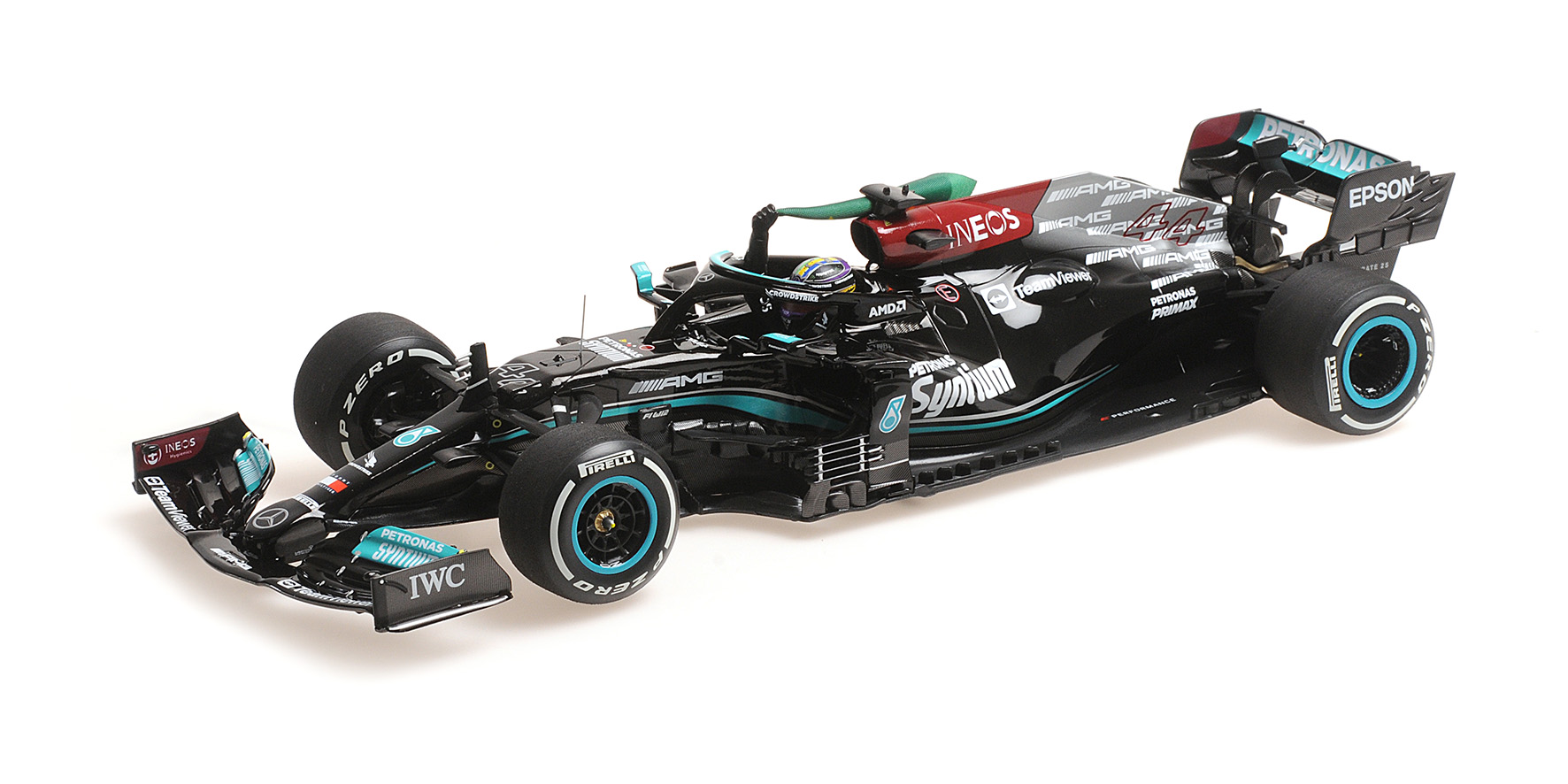 MERCEDES-AMG PETRONAS FORMULA ONE TEAM W12 E PERFORMANCE - HAMILTON - 1ST BRAZILIAN GP 2021 W/FLAG