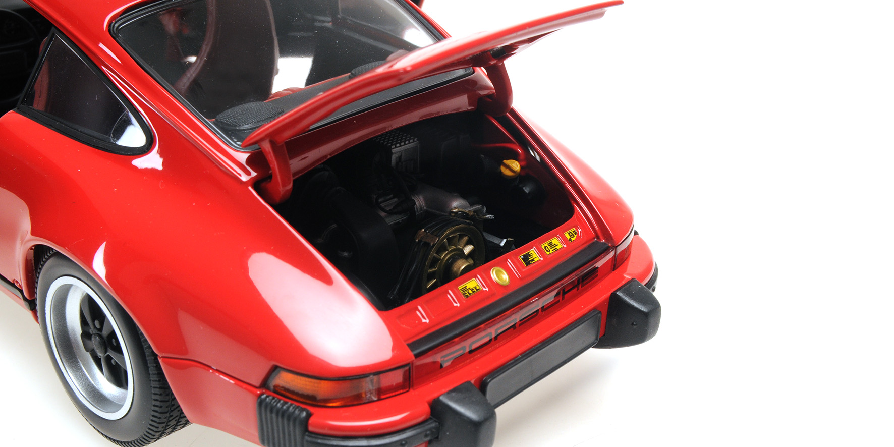 PORSCHE 911 CARRERA COUPE 3.2 - 1983 - RED