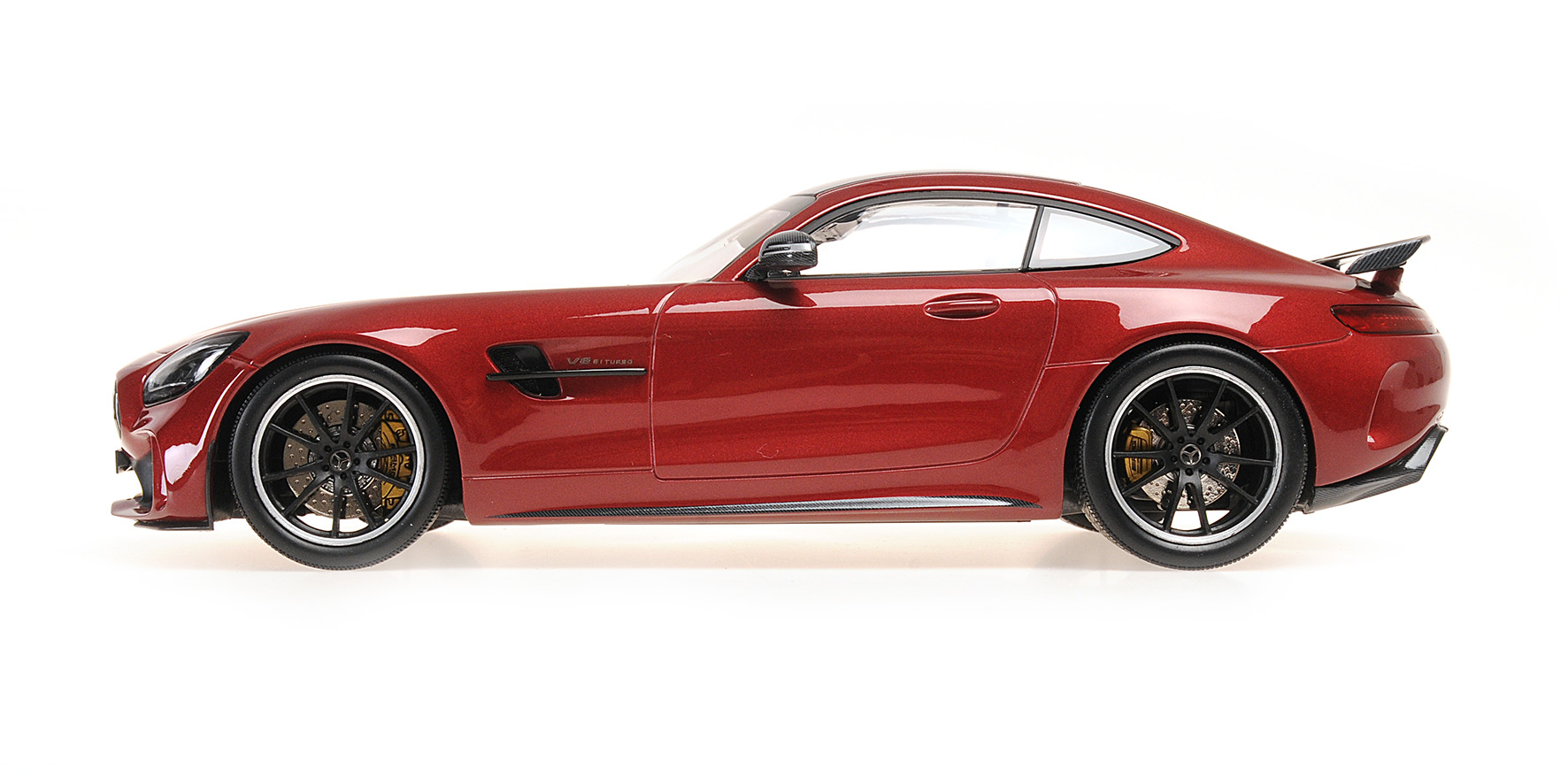 MERCEDES-AMG GT-R - 2021 - RED METALLIC