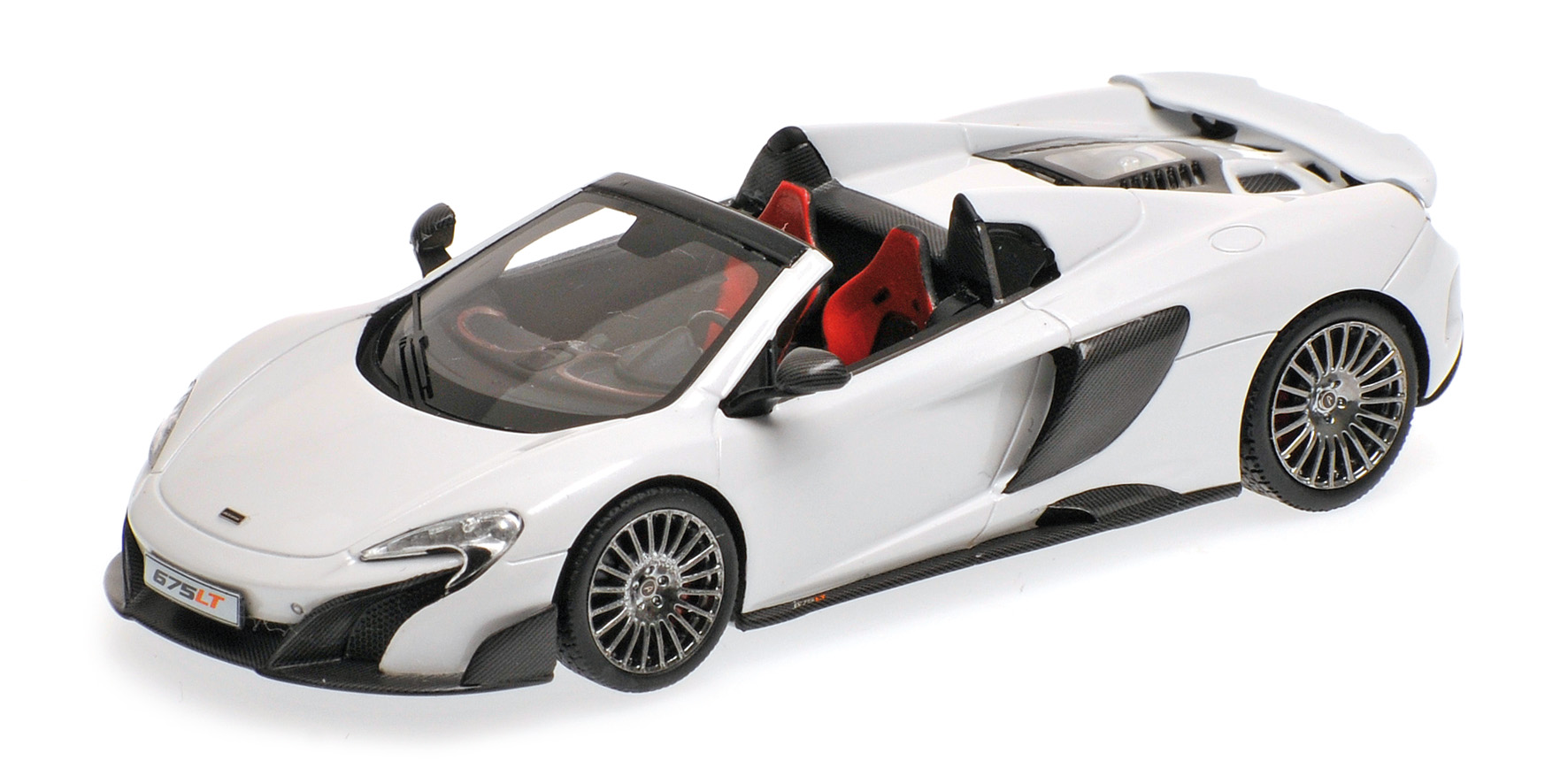 MCLAREN 675LT SPIDER - SILICA WHITE