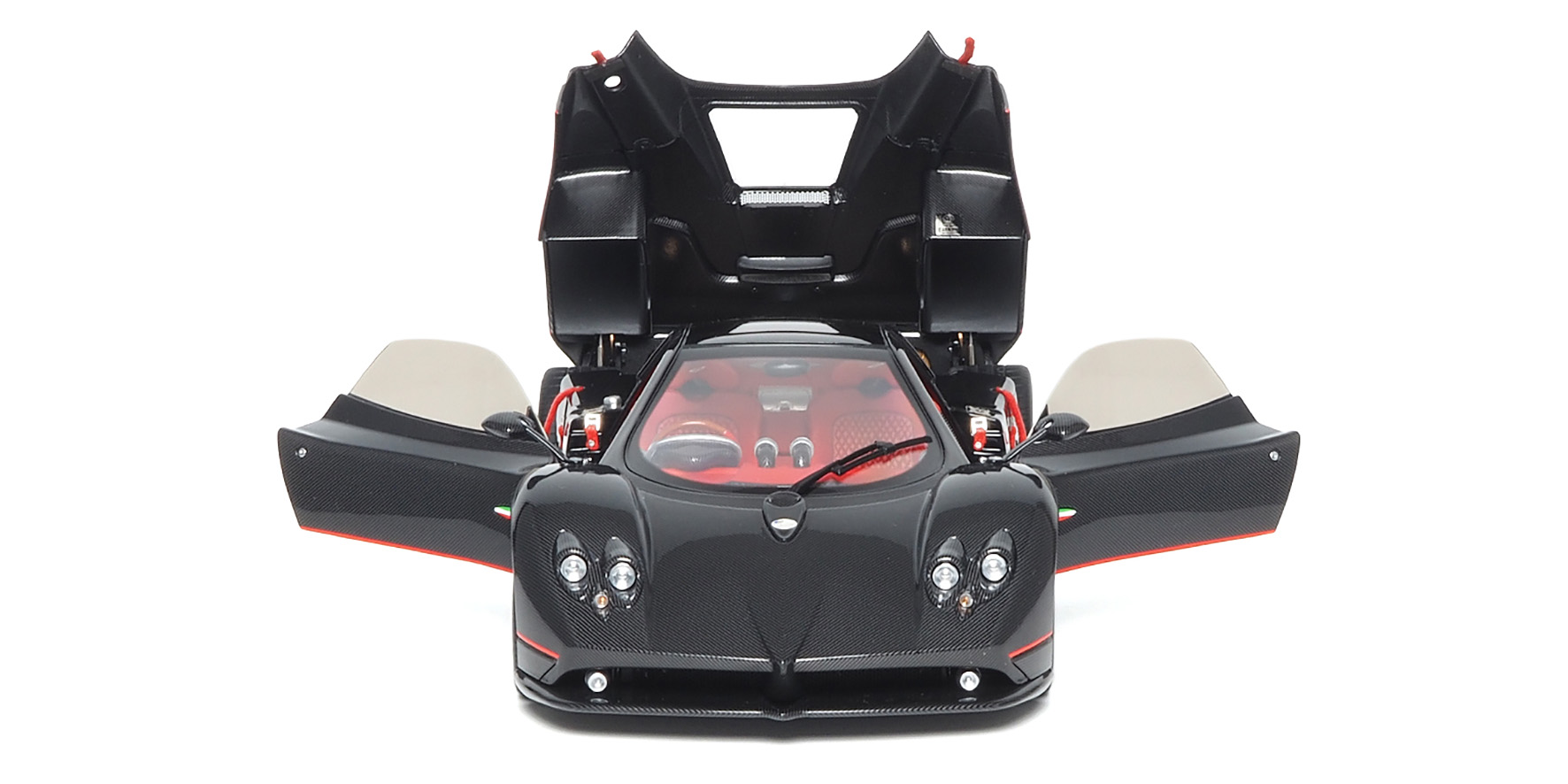 PAGANI ZONDA F - 2005 - GLOSS CARBON BLACK W/RED STRIPE  - (850410001)