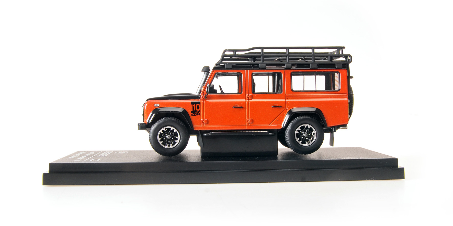 LAND ROVER DEFENDER 110 ADVENTURE EDITION - 2015 - ORANGE