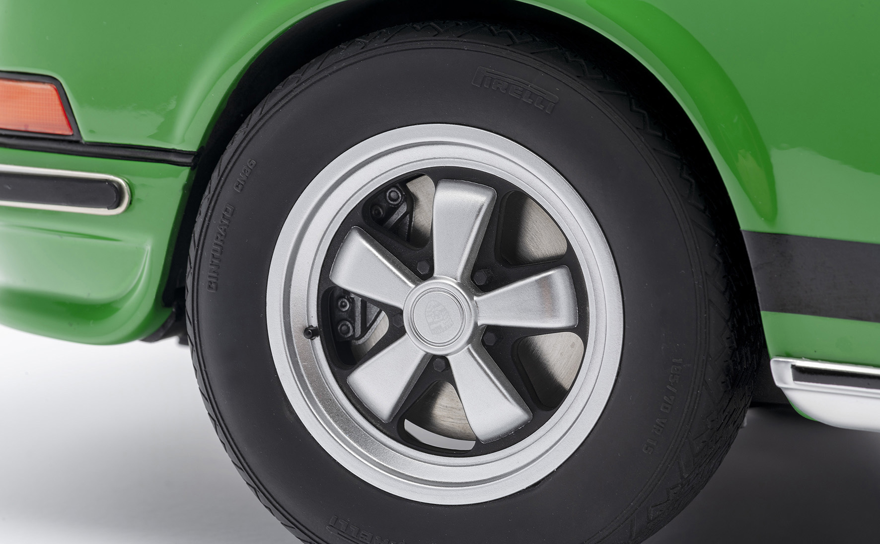 PORSCHE 911 CARRERA RS 2.7 TOURING - 1972 - VIPERGRÜN CARRERA DEKOR