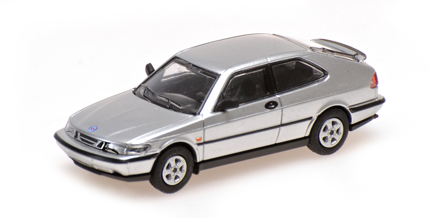 SAAB 900 COUPE - 1995 - SILVER METALLIC