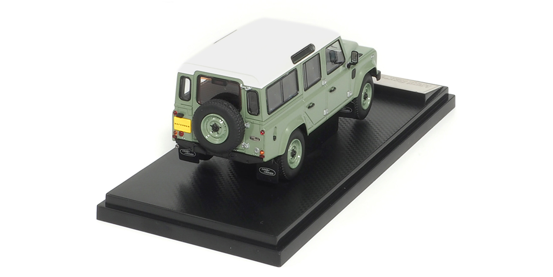 LAND ROVER DEFENDER 110 HERITAGE EDITION - 2015 - GREEN