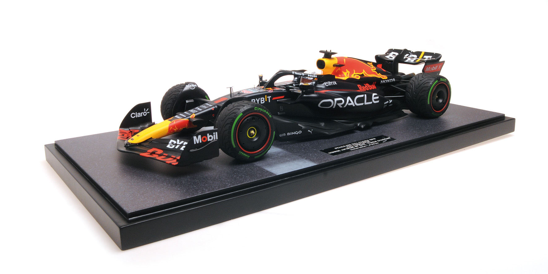 RED BULL RACING HONDA  RB18 - MAX VERSTAPPEN - WINNER JAPAN WC 2022