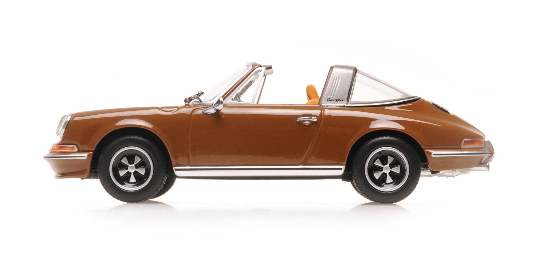 PORSCHE 911 TARGA – 1972 – BROWN