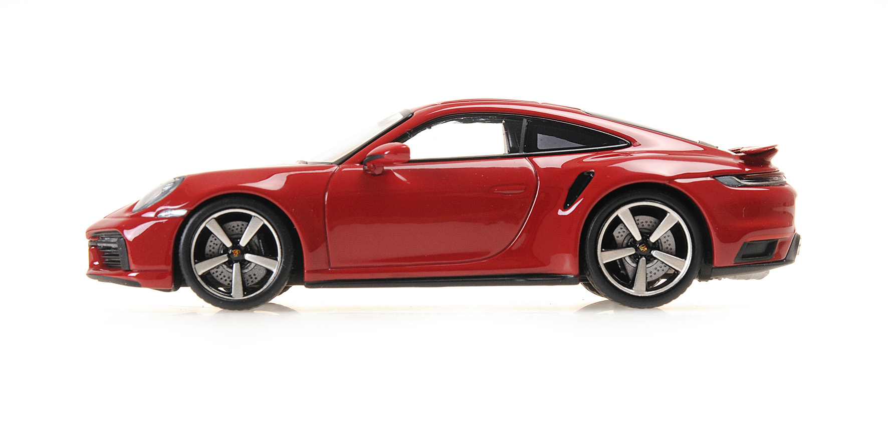 PORSCHE 911 (992) TURBO S - 2020 - RED