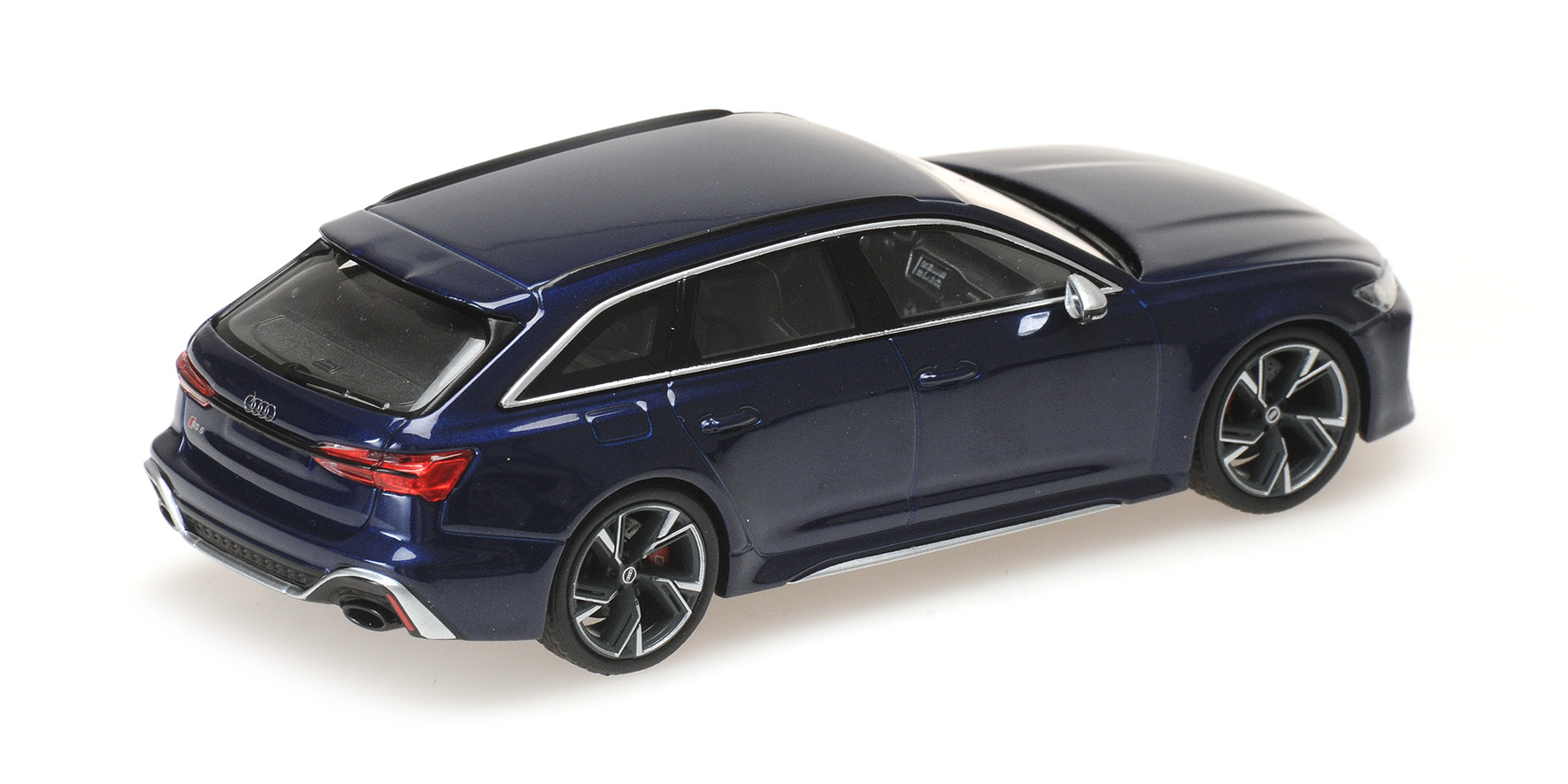 AUDI RS 6 AVANT - 2019 - BLUE METALLIC