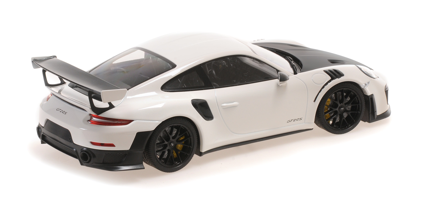 PORSCHE 911 (991.2) GT2RS - 2018 - WHITE W/ BLACK MAGNESIUM WHEELS