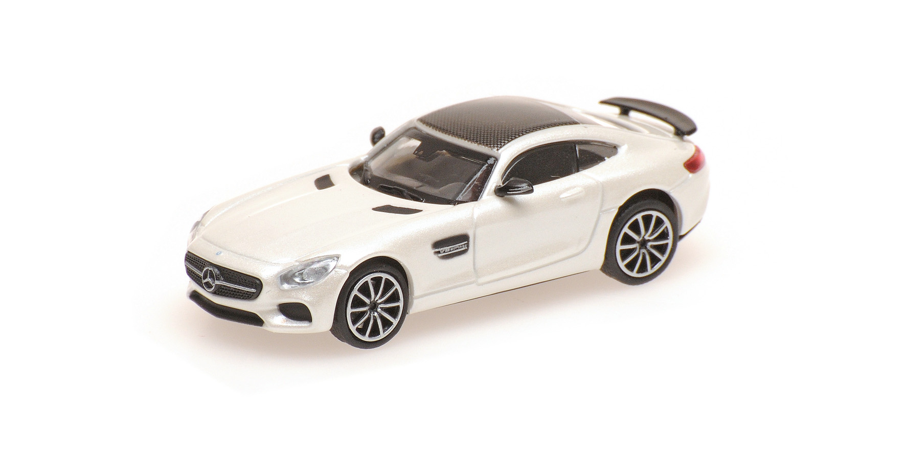MERCEDES-AMG GTS - 2015 - WHITE