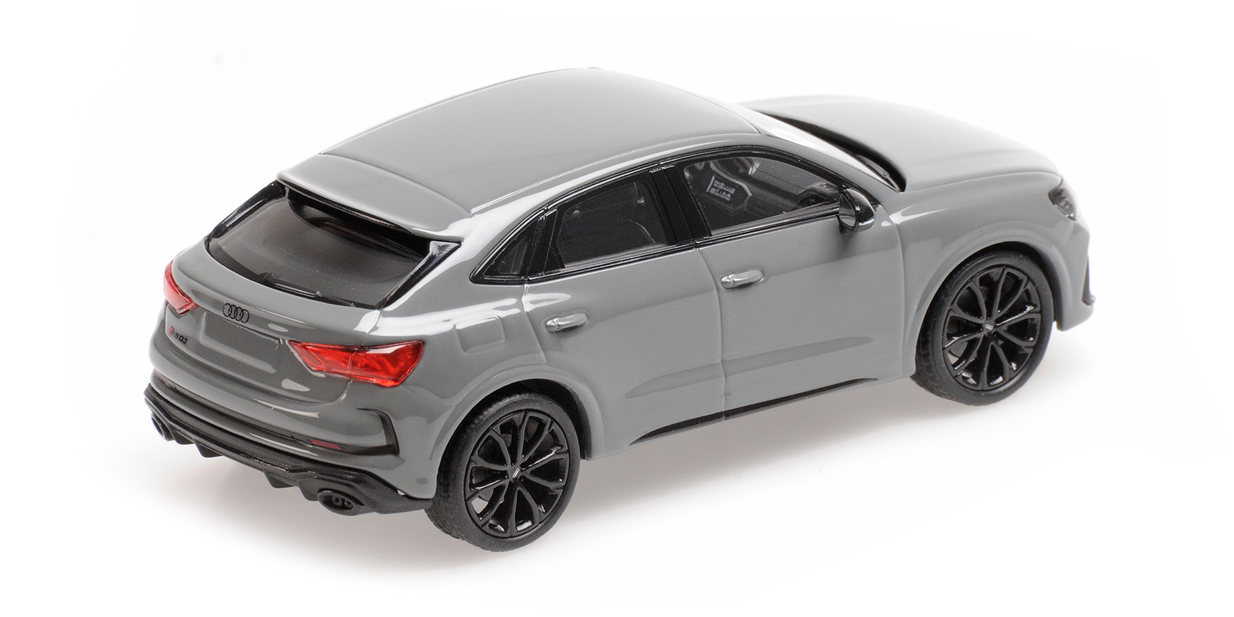AUDI RSQ3 - 2019 - GREY