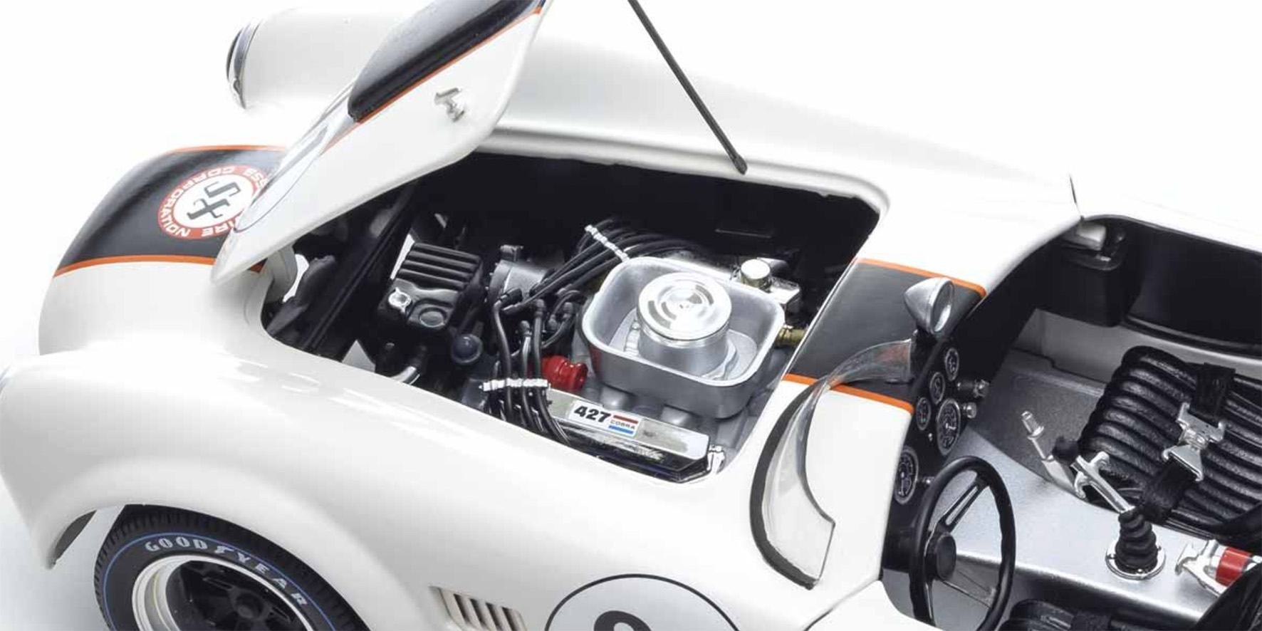 SHELBY COBRA 427 S/C - ESSEX WIRE - WHITE/DARK BLUE (08047EW)