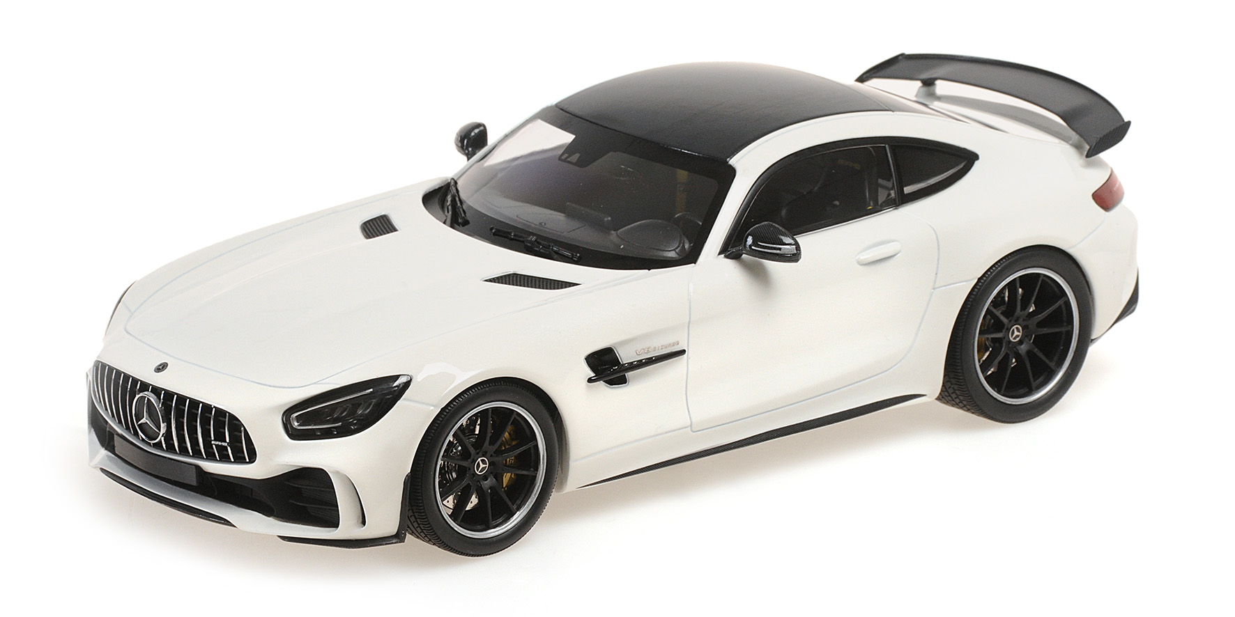 MERCEDES-AMG GT-R - 2021 - WHITE METALLIC