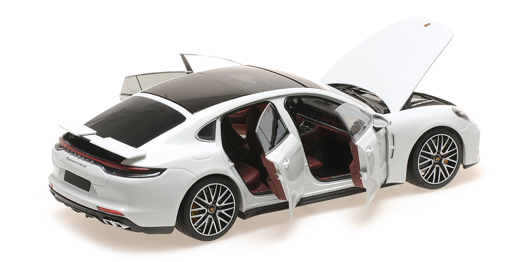 PORSCHE PANAMERA TURBO S - 2020 - WHITE METALLIC