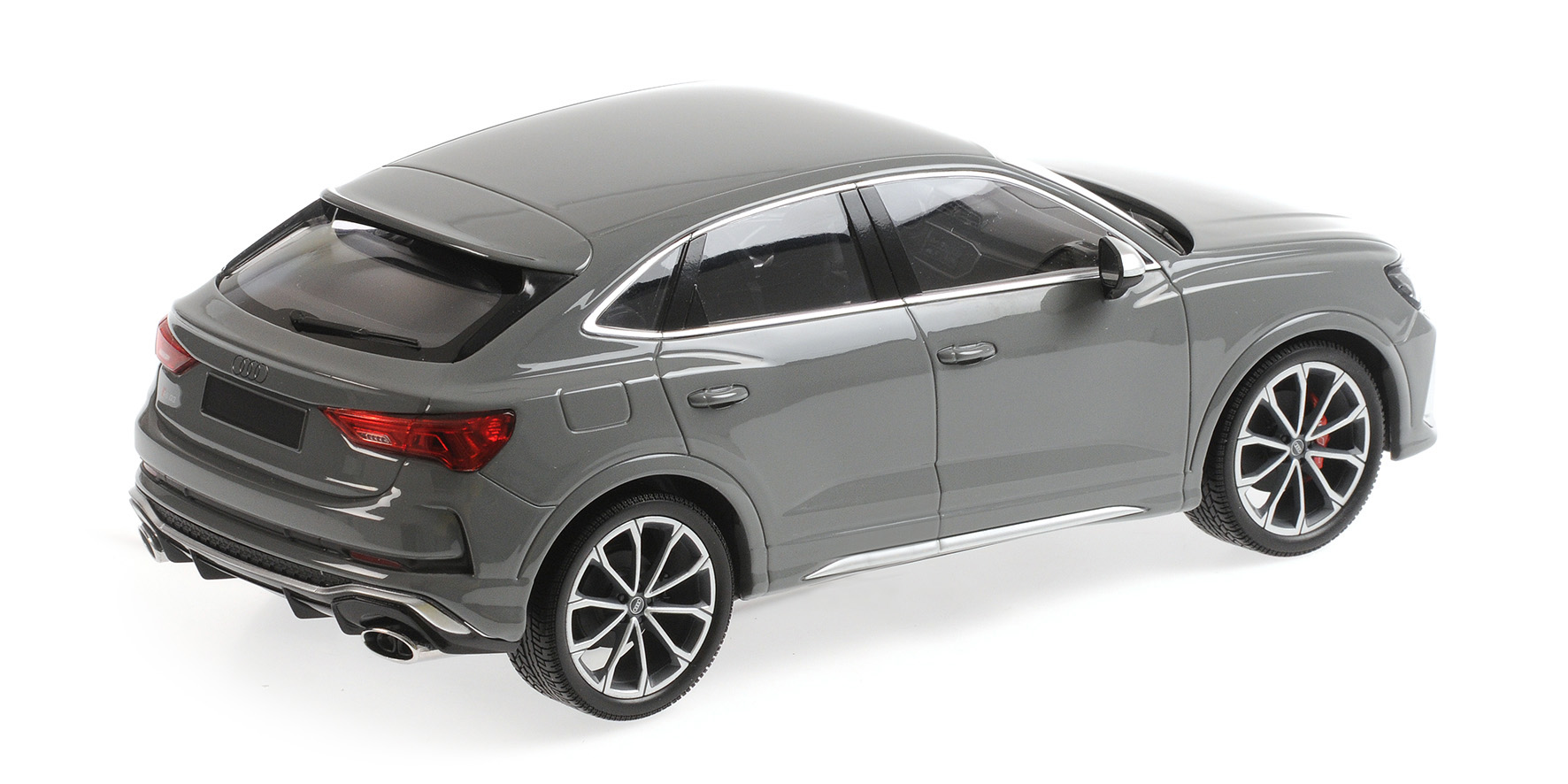 AUDI RSQ3 - 2019 - GREY