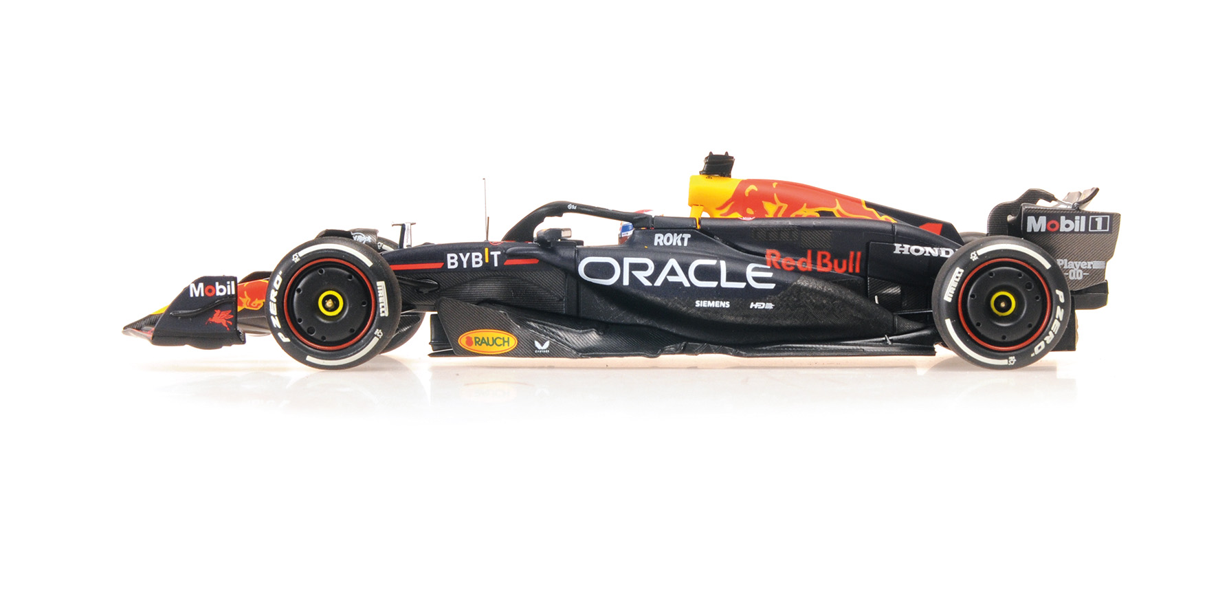 ORACLE RED BULL RACING RB20 - MAX VERSTAPPEN - 2024