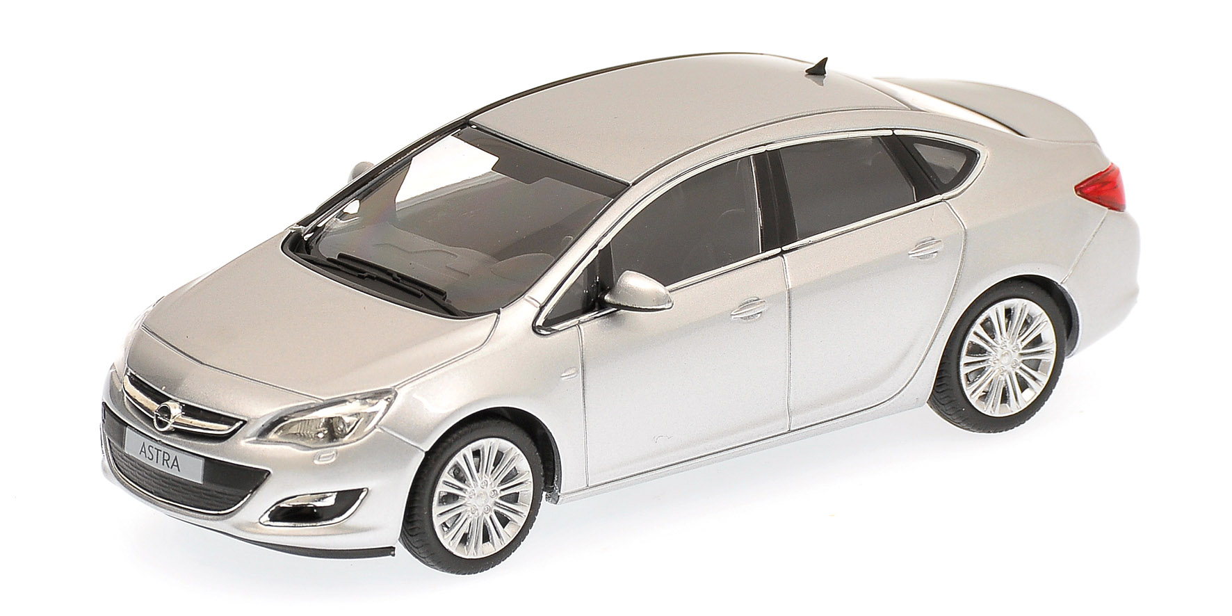 OPEL ASTRA 4-DOOR - 2012 - SILVER