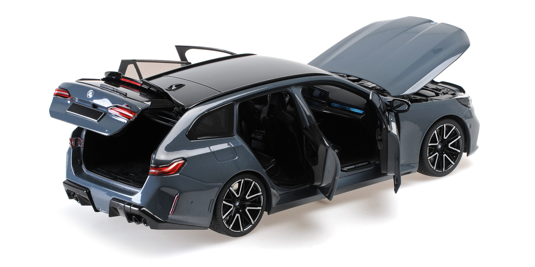 BMW M5 TOURING - 2024 - GREY METALLIC