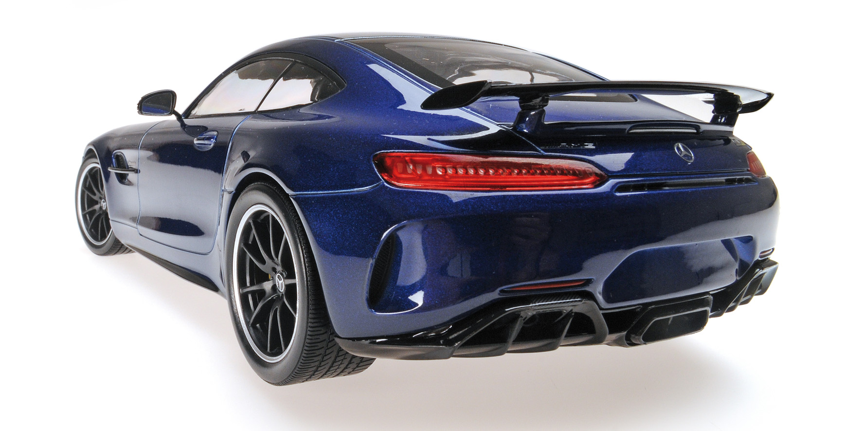 MERCEDES-AMG GT-R - 2017 - BLUE METALLIC