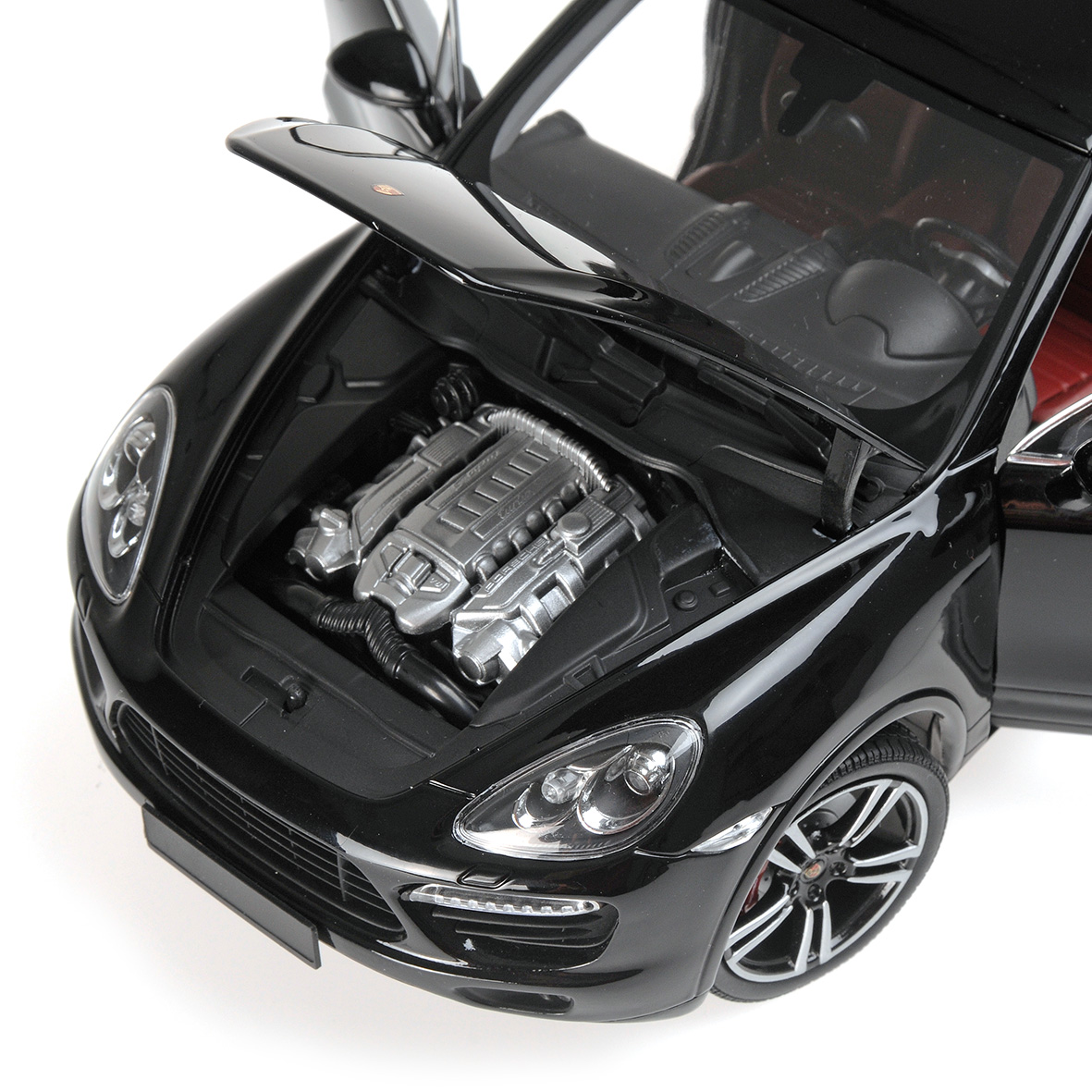 PORSCHE CAYENNE TURBO S - 2012 - BLACK METALLIC