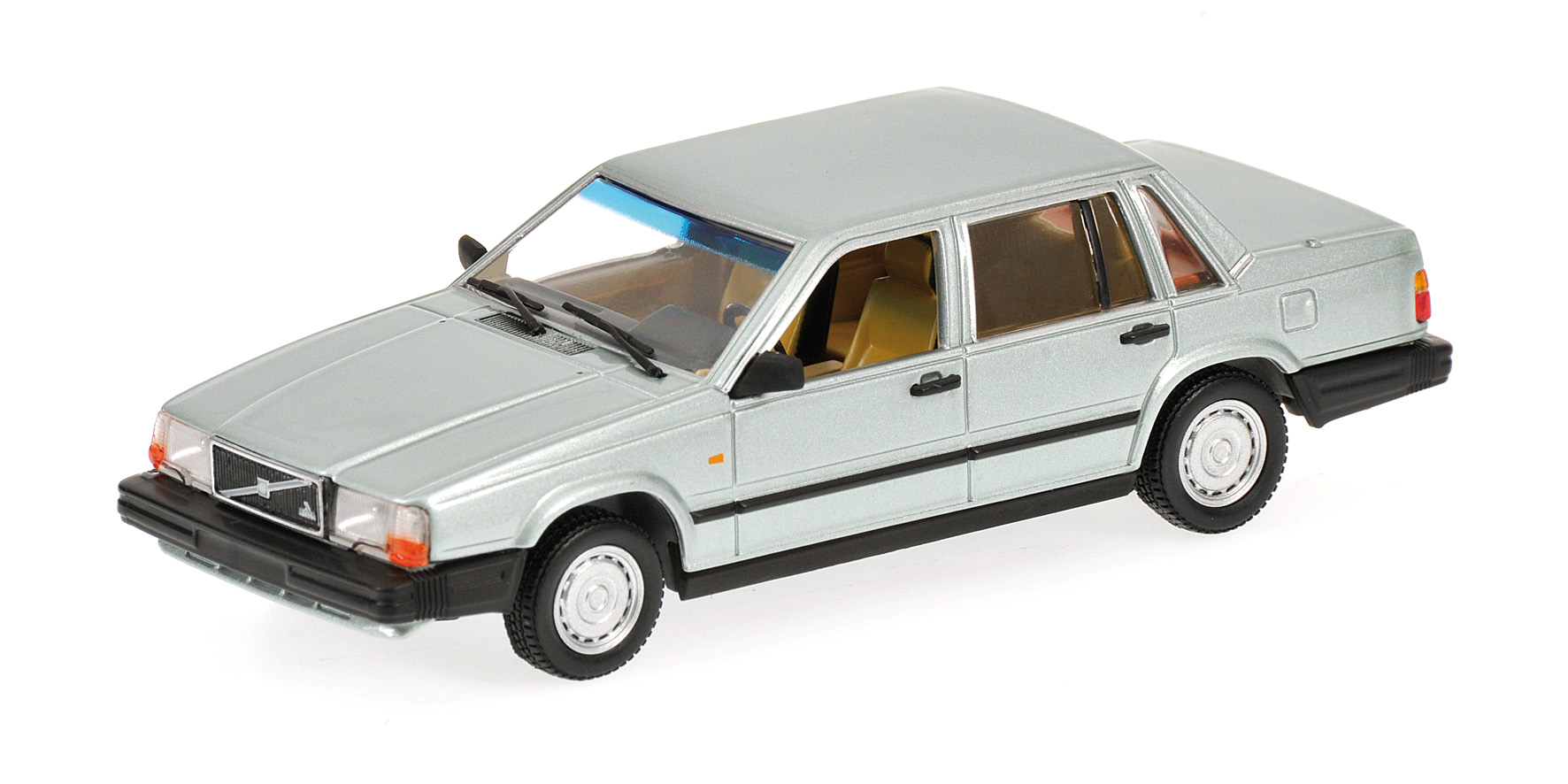 VOLVO 740 - 1986 - LIGHT GREEN METALLIC