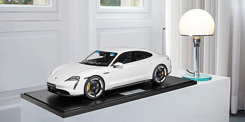 PORSCHE TAYCAN TURBO S - 2020 - WEISS