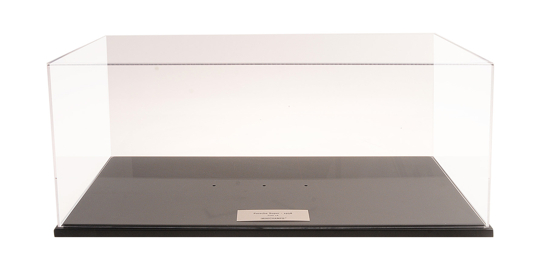 ACRYLIC CLEAR COVER FOR TRAKTOR SCALE 8 (64 x 32,5 x 26)