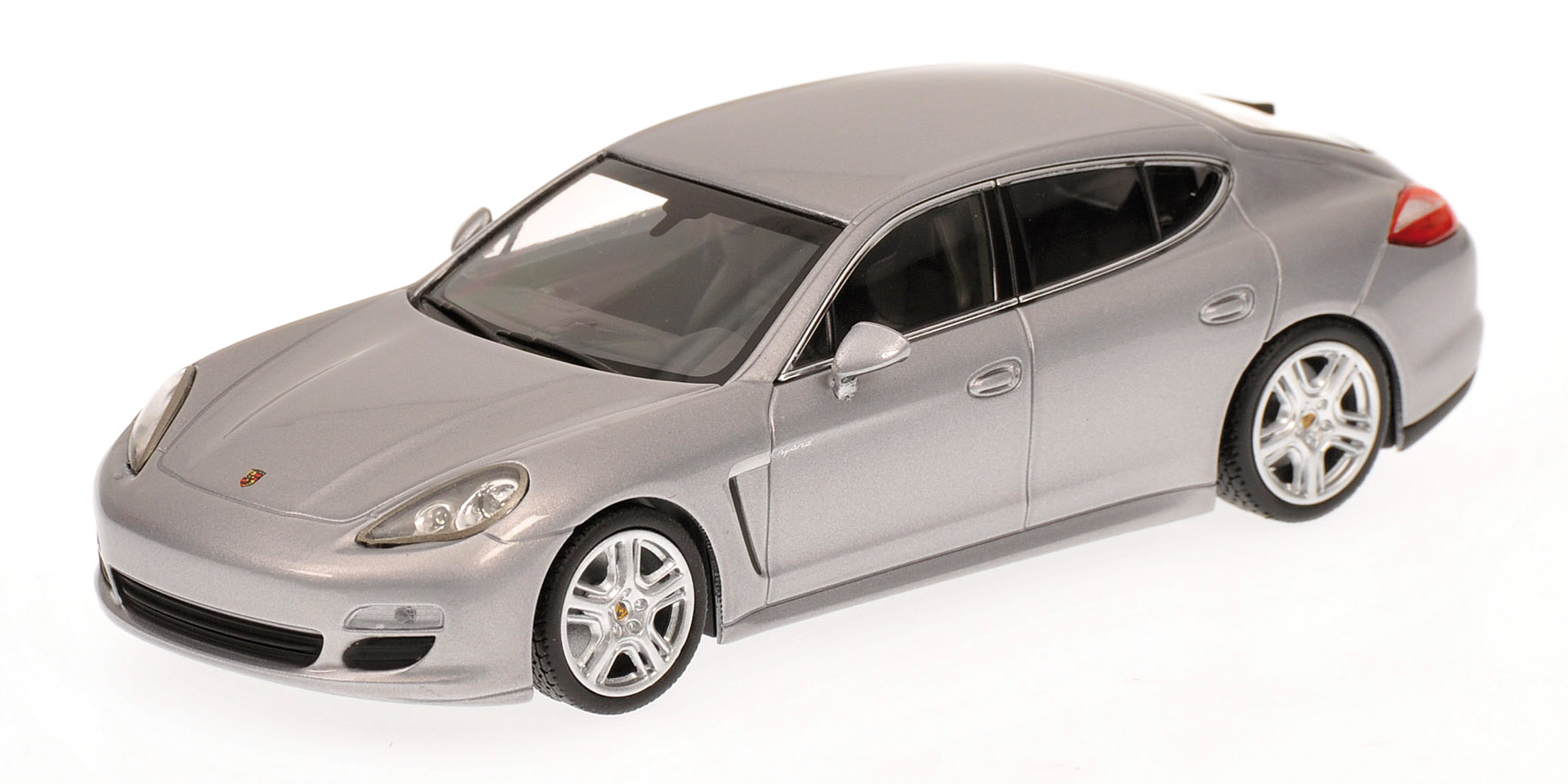 PORSCHE PANAMERA S HYBRID - 2011 - SILVER METALLIC