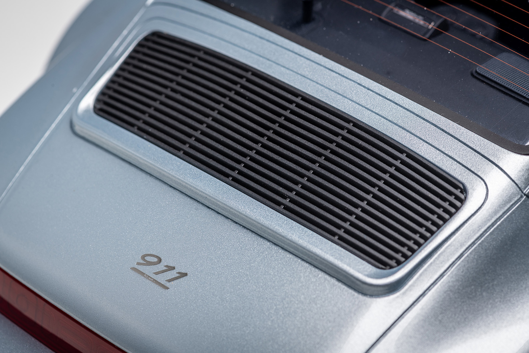 PORSCHE 911 (964) 30 JAHRE 911 - 1993 - POLAR-SILBER-METALLIC (99)