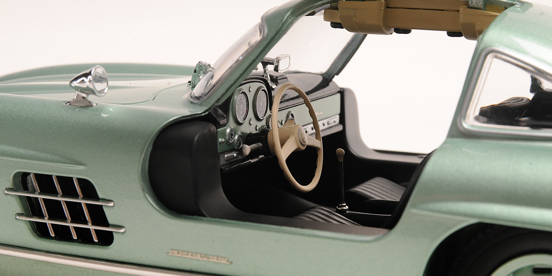 MERCEDES-BENZ 300 SL (W198) - 1955 - LIGHT GREEN METALLIC