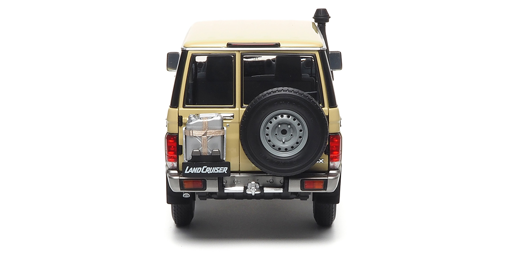 TOYOTA LAND CRUISER 76 - 2017 - CREAM