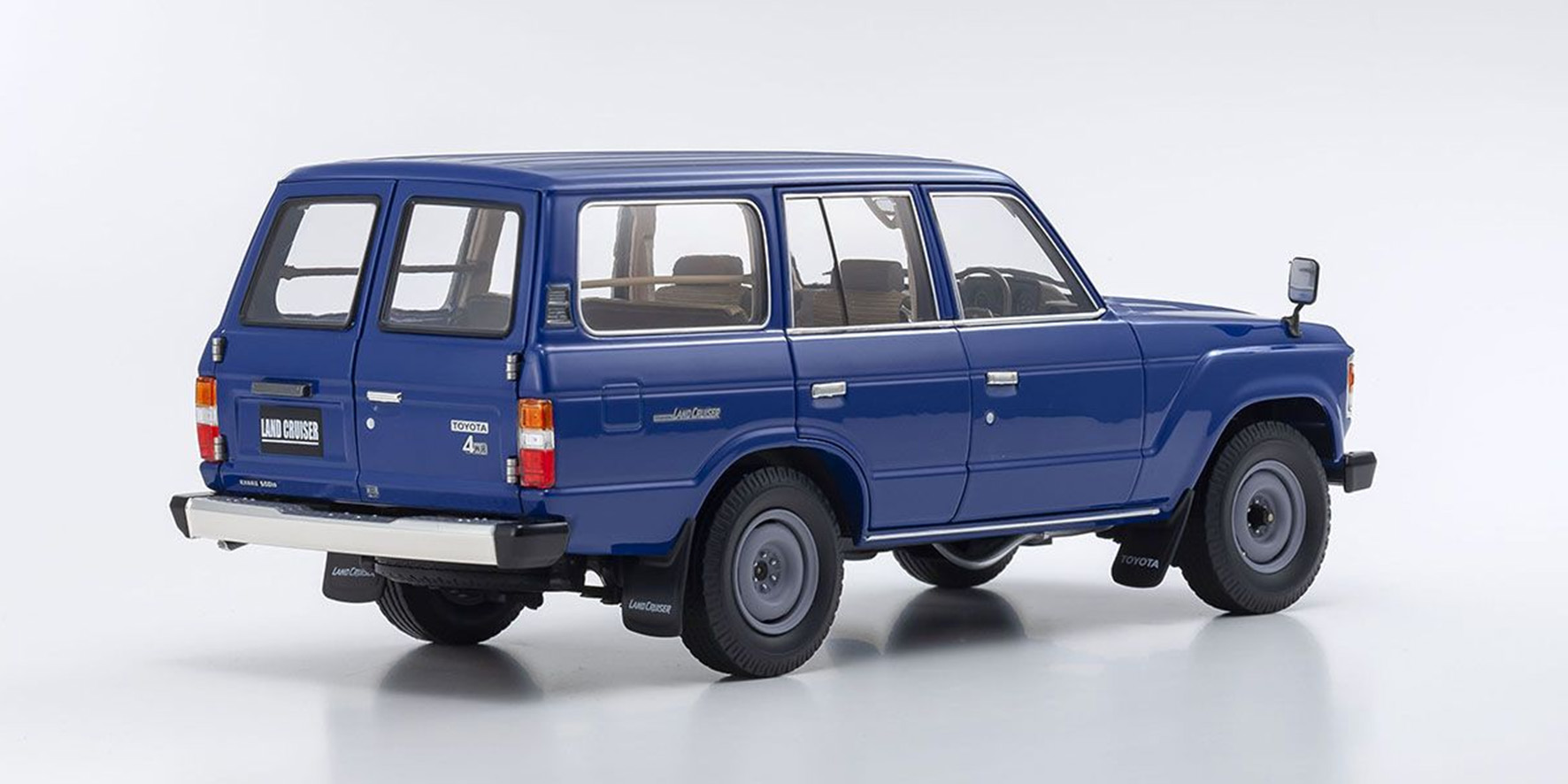 TOYOTA LAND CRUISER 60 - BLUE