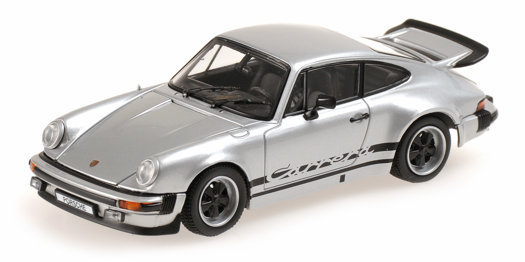 PORSCHE 911 CARRERA 2.7 - SILVER  (05521S)