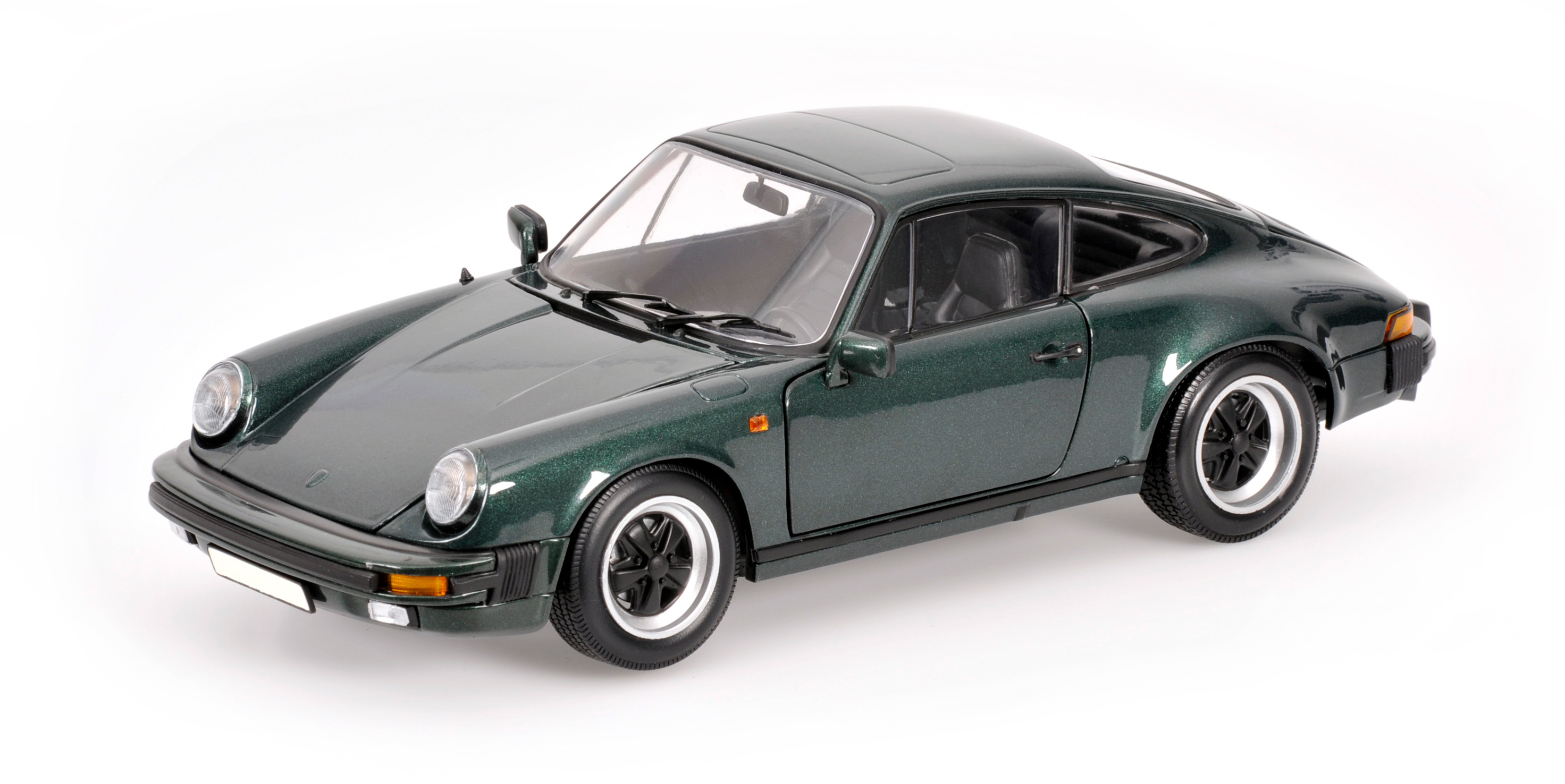 PORSCHE 911 CARRERA COUPE 3.2 - 1983 - GREEN METALLIC