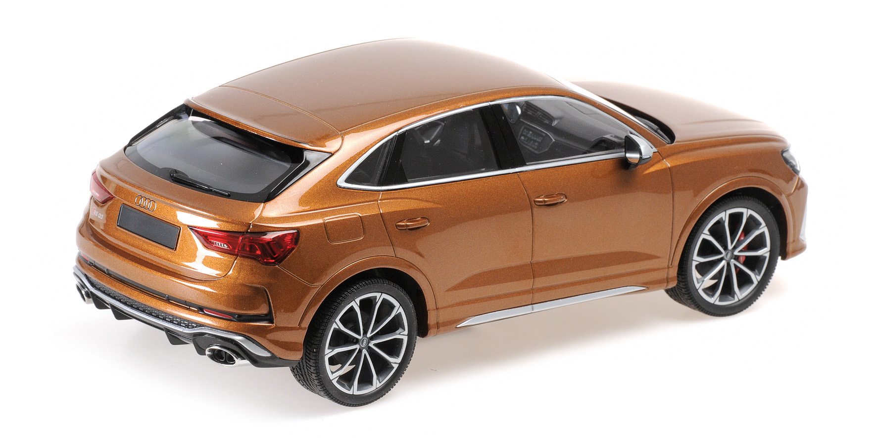 AUDI RSQ3 - 2019 - BROWN METALLIC