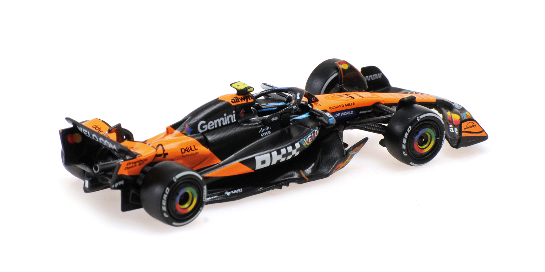 MCLAREN FORMULA 1 TEAM MCL39 - LANDO NORRIS - WC - ABU DHABI GP 2025 W.STAN. FIGURINE.+ 2 PITBOARDS